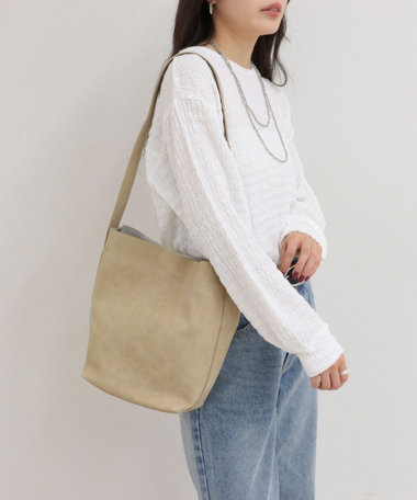 【BEAURE/ビュレ】ヌバックワンショルバッグ