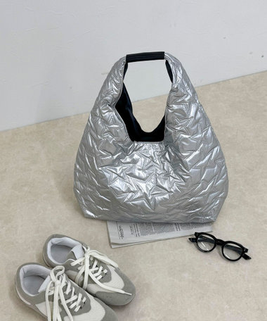 星キルティング三角バッグ