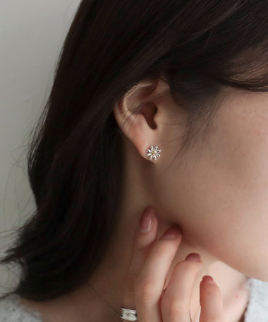 マーガレットピアス