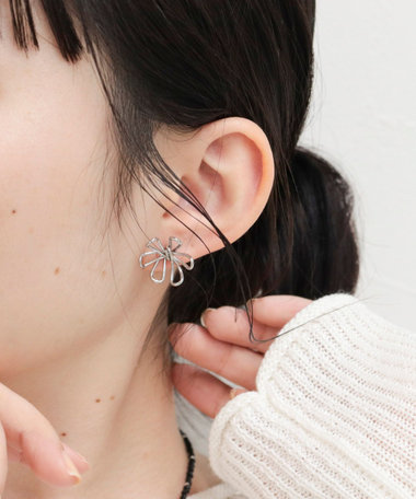 メタルラインフラワーピアス