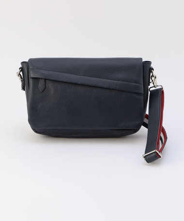 レザーショルダーバッグ