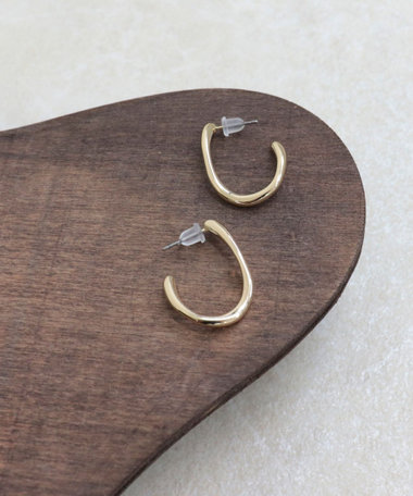 メタルカールピアス