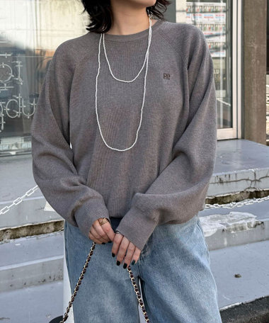 FR刺しゅうドロストスウェットニット