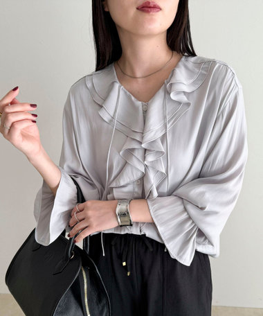 ボリュームフリル前開きブラウス