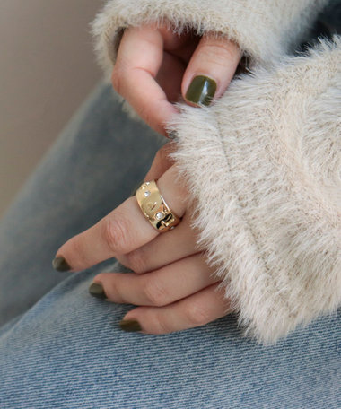 モチーフジルコリング