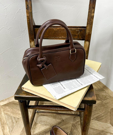 レザースクエアボストンバック