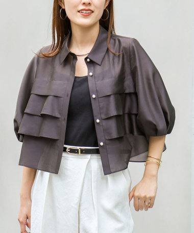 シアーシルキーパール釦フリルブラウス