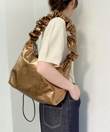 メタルギャザーワンハンドルバッグ