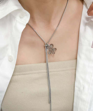 花モチーフ前後使用ネックレス