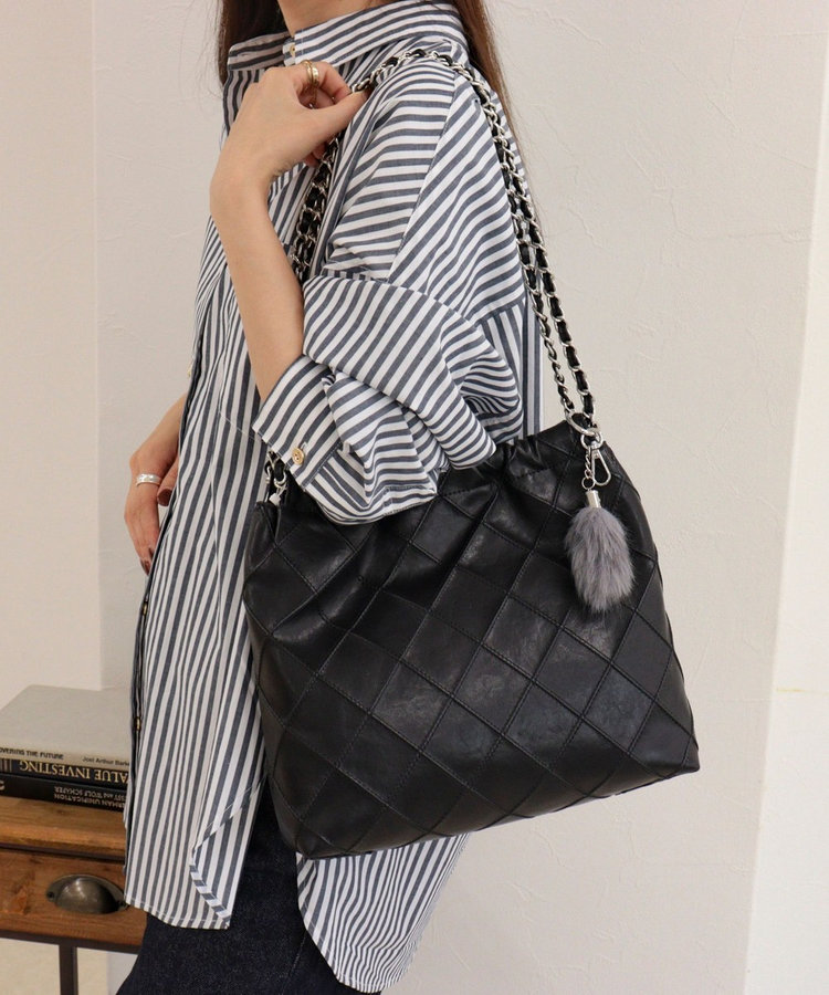 ダイヤ柄キルトチェーンバッグ