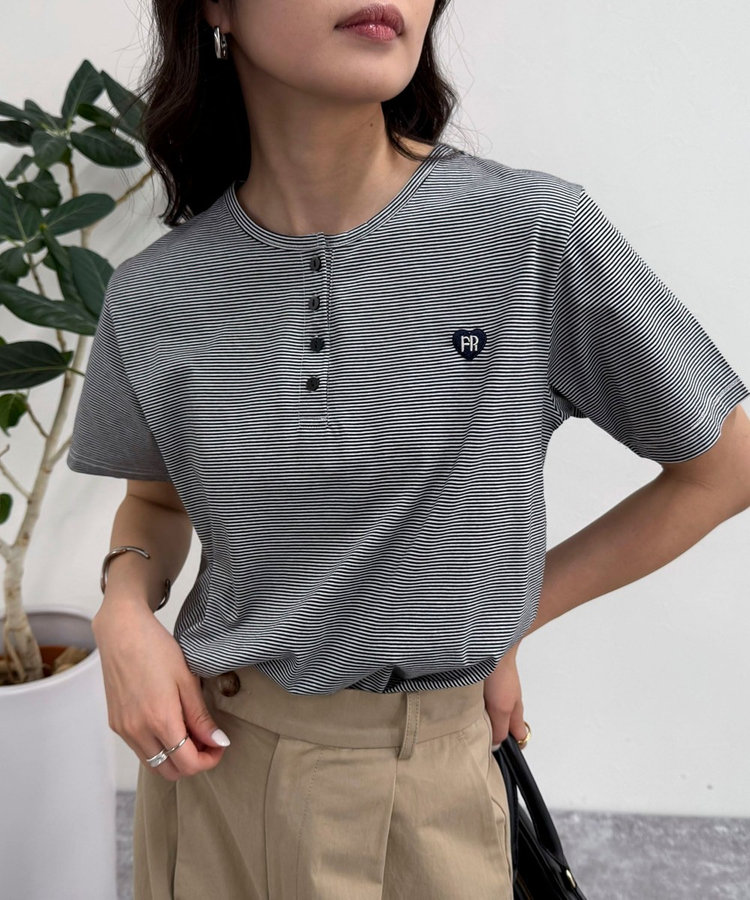 ハートFR刺繍ヘンリーTシャツ（5-0021-3-23-002）｜fredy emue