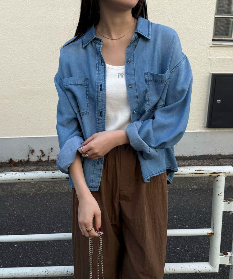 とろみデニムクロップドシャツ