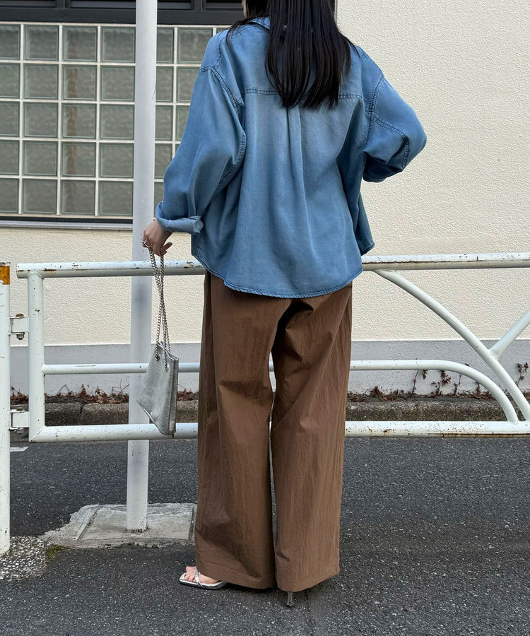 とろみデニムクロップドシャツ