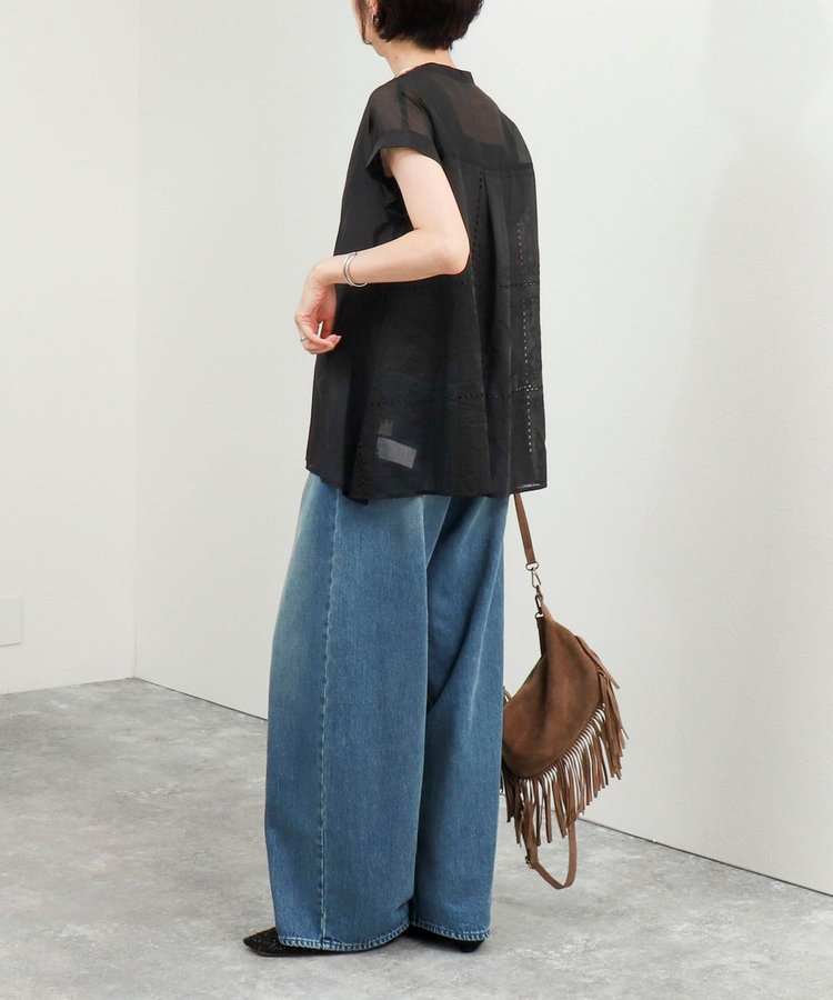スクエア刺繍バンドカラーシャツ