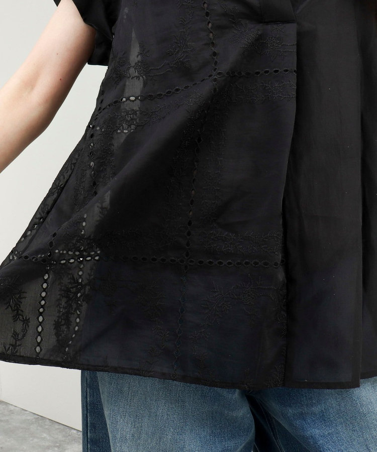 スクエア刺繍バンドカラーシャツ