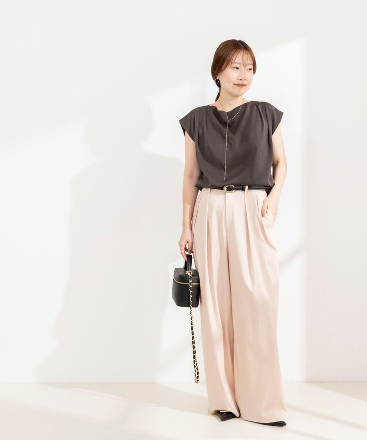 《セットアップ対応》ウォッシャブルピーチサテンフレンチブラウス
