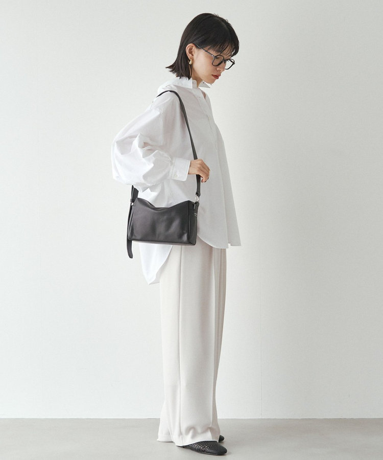《WEB限定》レザースクエアショルダーバッグ