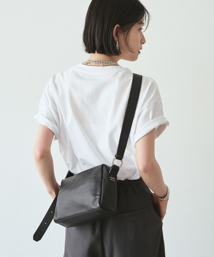 《WEB限定》レザースクエアショルダーバッグ