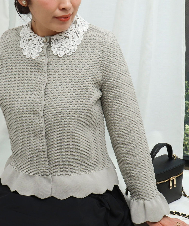 レース衿付地柄ニットカーディガン