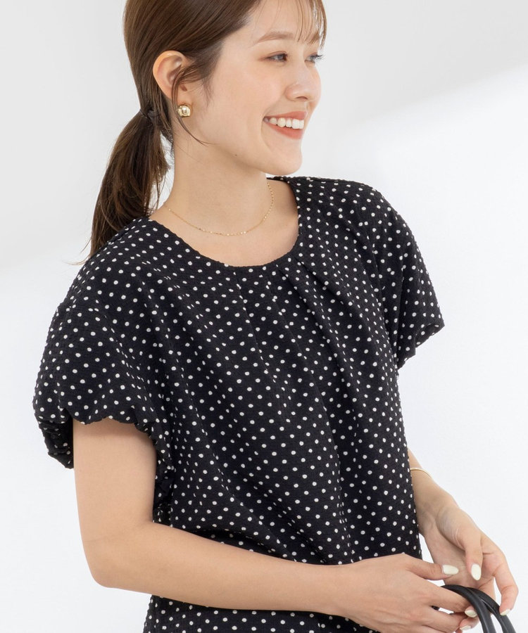 【WEB限定】ウォッシャブルサッカードット袖ギャザーブラウス