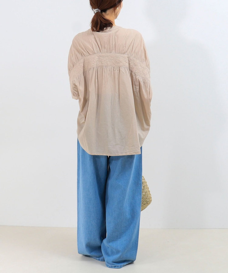 キャンブリックバックギャザー刺繍ブラウス（5-0819-2-01-001）｜MICO