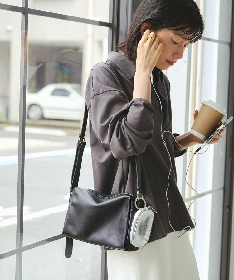 レザースクエアショルダーバッグ(CE-1575)（RUZ1052122A0002）｜russet