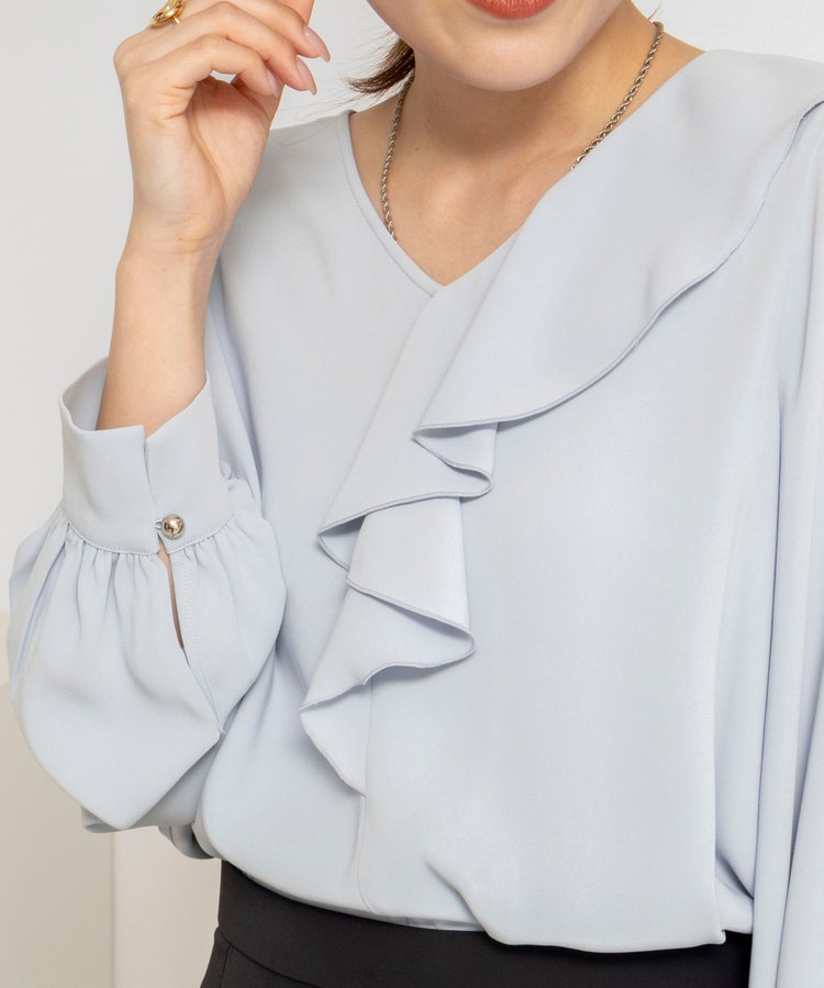 ウォッシャブルサテンアシンメトリーラッフルブラウス