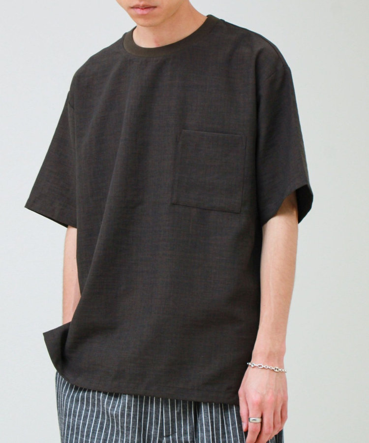 【布帛ライクできれい見え】麻混サイドジップTシャツ