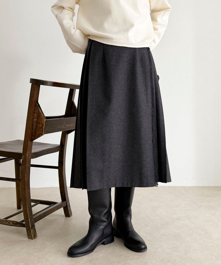 極美品 FOXEY NEW YORK 膝丈 ミディ丈 台形 スカート FOXEY NEW YORK フォクシー スカート ぎょうぎょうしく グレー