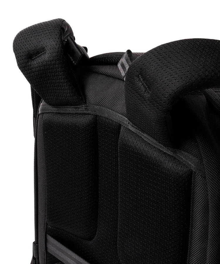 【Incase/インケース】Tracks Backpack 18L