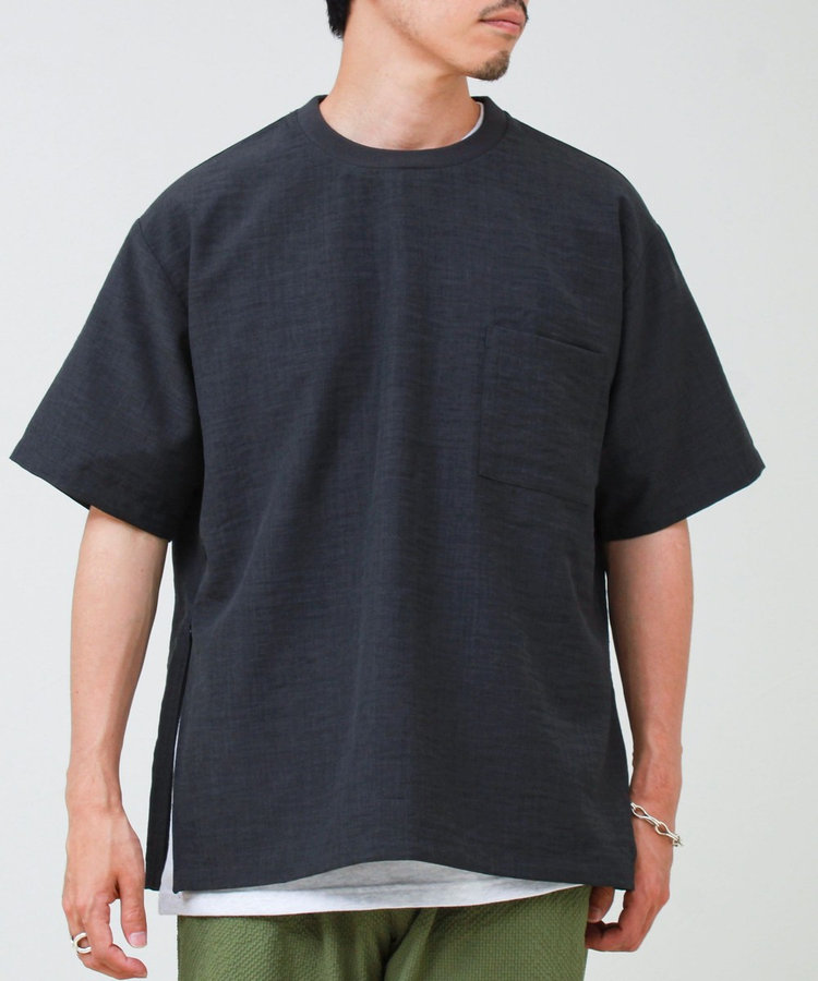 【布帛ライクできれい見え】麻混サイドジップTシャツ