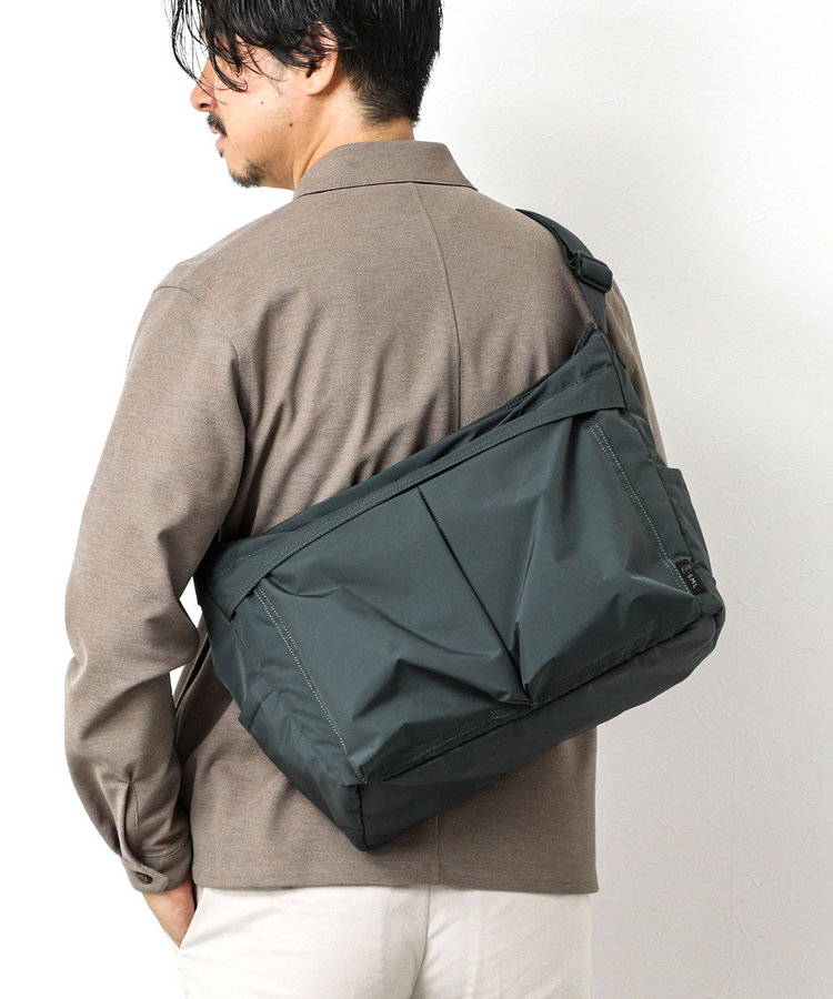 【SML/エスエムエル】別注ヘルメットショルダーバッグM