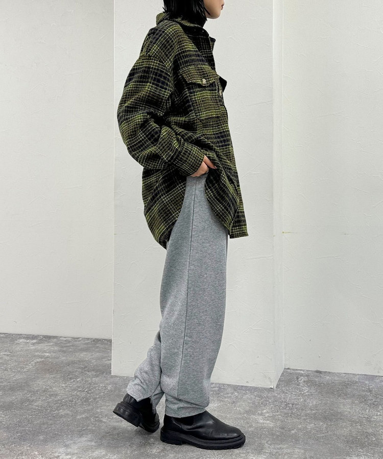 エミコウエサコ　黒　ブルゾン　40 M 犬刺繍 セーター レディース セール】【新作】アシンメトリーVネックアルファベット刺繍セーター