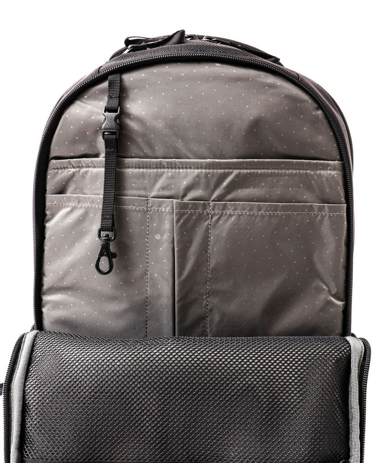 【Incase/インケース】Tracks Backpack 18L