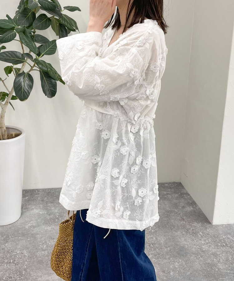 リンコ・I 定番のスカラップレース刺繍ノースリーブトップス