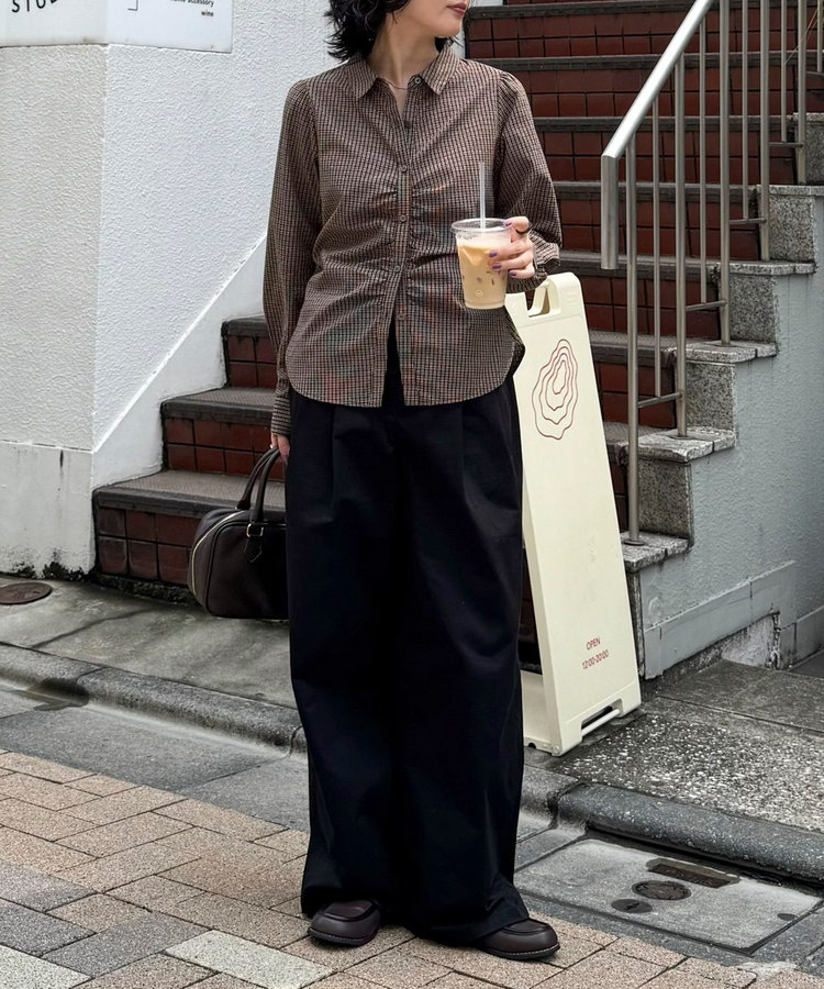 【WEB限定カラーあり】フロントギャザーコンパクトシャツ