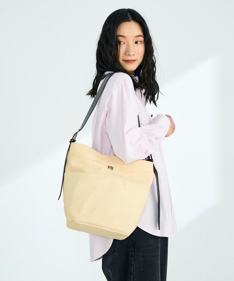 【WEB限定 GW SPECIAL PRICE】FRレザーワンショルバッグ