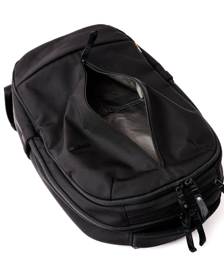 【Incase/インケース】Tracks Backpack 18L