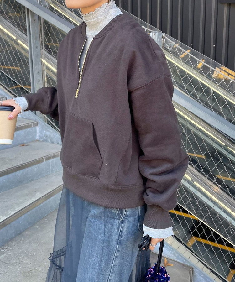 ショート丈ハーフジップスウェット