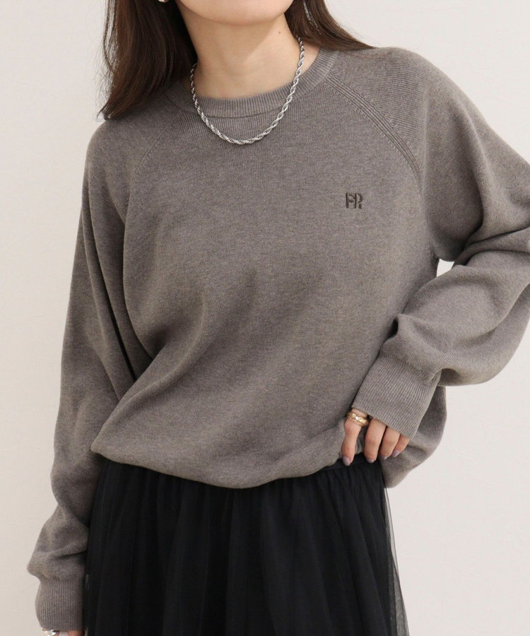 FR刺しゅうドロストスウェットニット