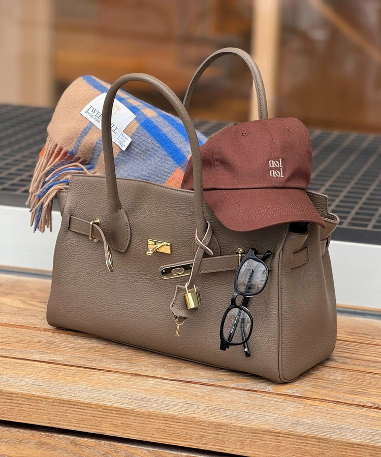 ひねりベルトレザートートバッグ（5-0131-5-12-170）｜NOLLEY'S sophi