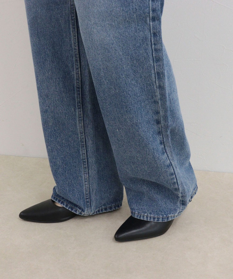 Soft color straight Denim