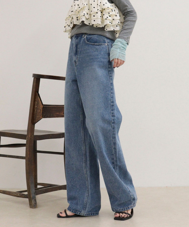 Soft color straight Denim