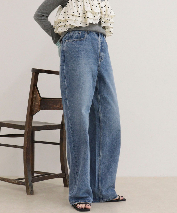 Soft color straight Denim