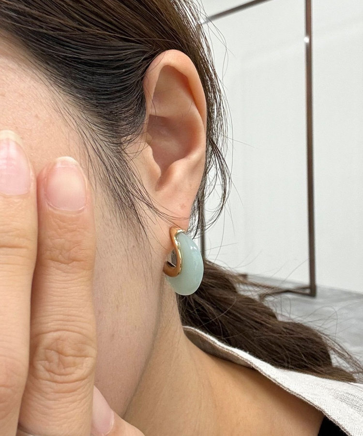 ミルキー樹脂Cカーブピアス
