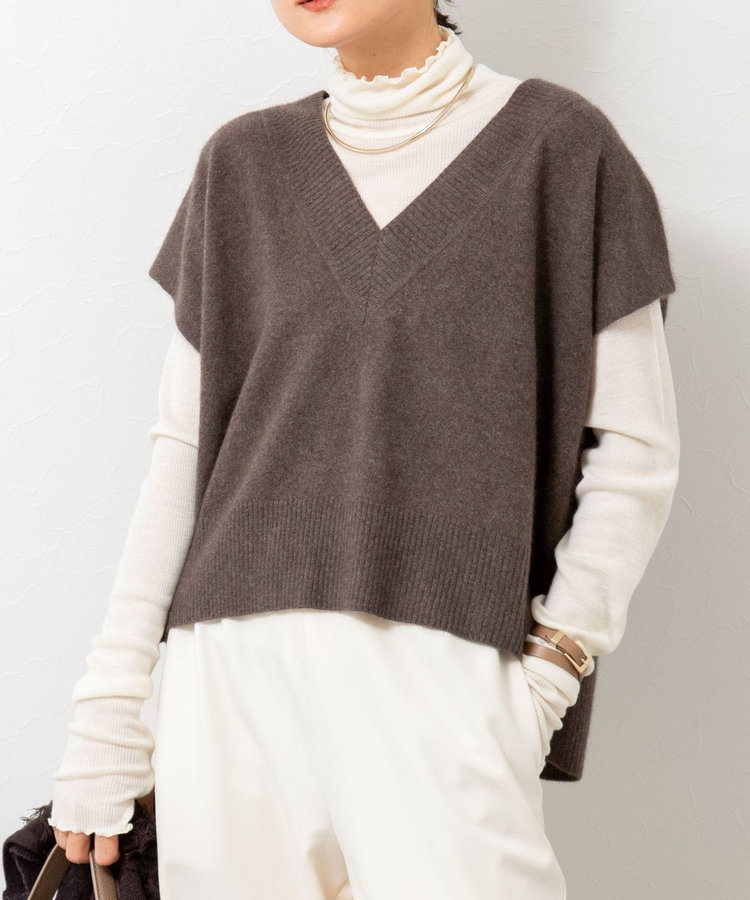 DT9010P STONE  Vネックベスト 8015G0732 Vネックニットベスト｜アー・ヴェ・ヴェの通販｜&mall（アンドモール